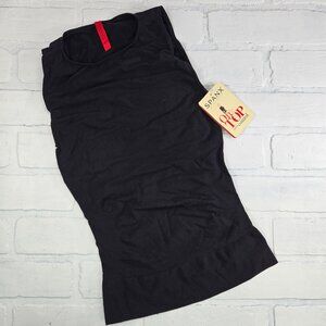 NWT Spanx Sophisticated Sleeveless Crew Neck Tank Medium